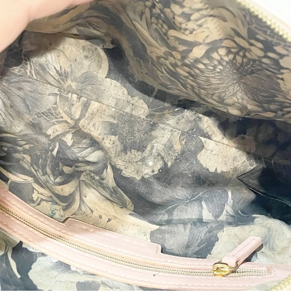 Ted Baker Leola Makeup Cosmetic/Travel Bag‎ Floral Vinyl Zip Closure